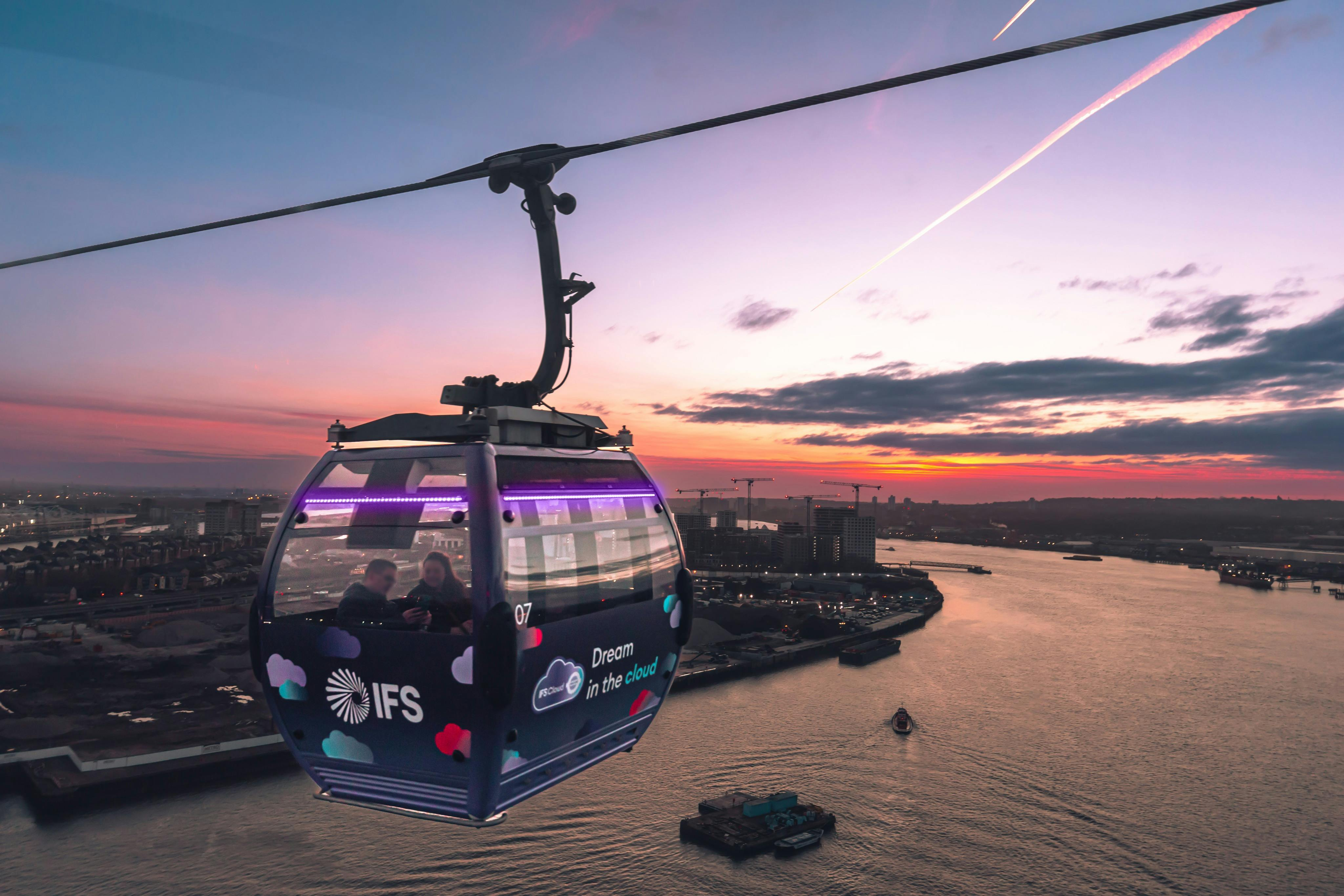 London: IFS Cloud Cable Car Roundtrip Ticket - Photo 1 of 8